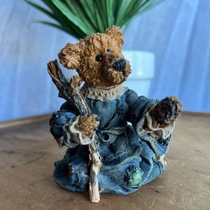 Vintage 1995 Boyd’s bears Nativity Series #1 style #2401 Neville as Joshep